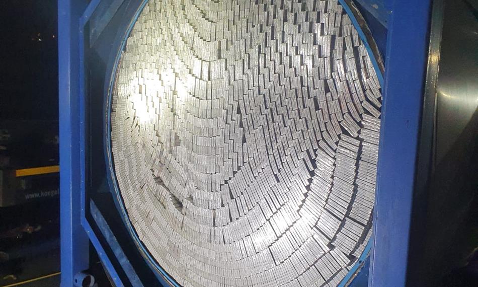 Cigarety v cisterně